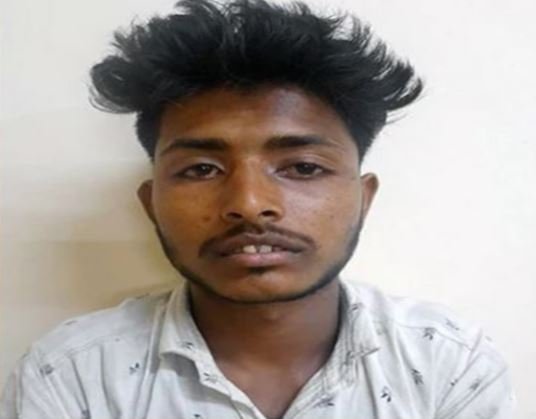 aaropi शर्मनाक : बेटे ने पिता को लोहे की रॉड से मारकर किये 32 टुकड़े, लाश को फेका बोरवेल में, जानें पूरा मामला…