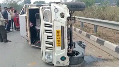 pickup CG Accident : दशगात्र में शामिल होने जा रहे ग्रामीणों से भरा पिकप पलटा, हादसे में 36 लोग घायल …