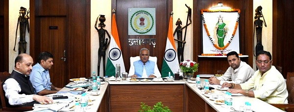 image 68 मुख्यमंत्री भूपेश बघेल ने की पांच मंत्रियों के विभागों के बजट तैयारियों की समीक्षा