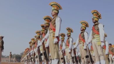 pared कोरोना काल के बाद राजधानी के पुलिस परेड ग्राउंड में फिर बिखर रही मनमोहक छटा, जोरों शोरों से चल रही 26 जनवरी की तैयारी …