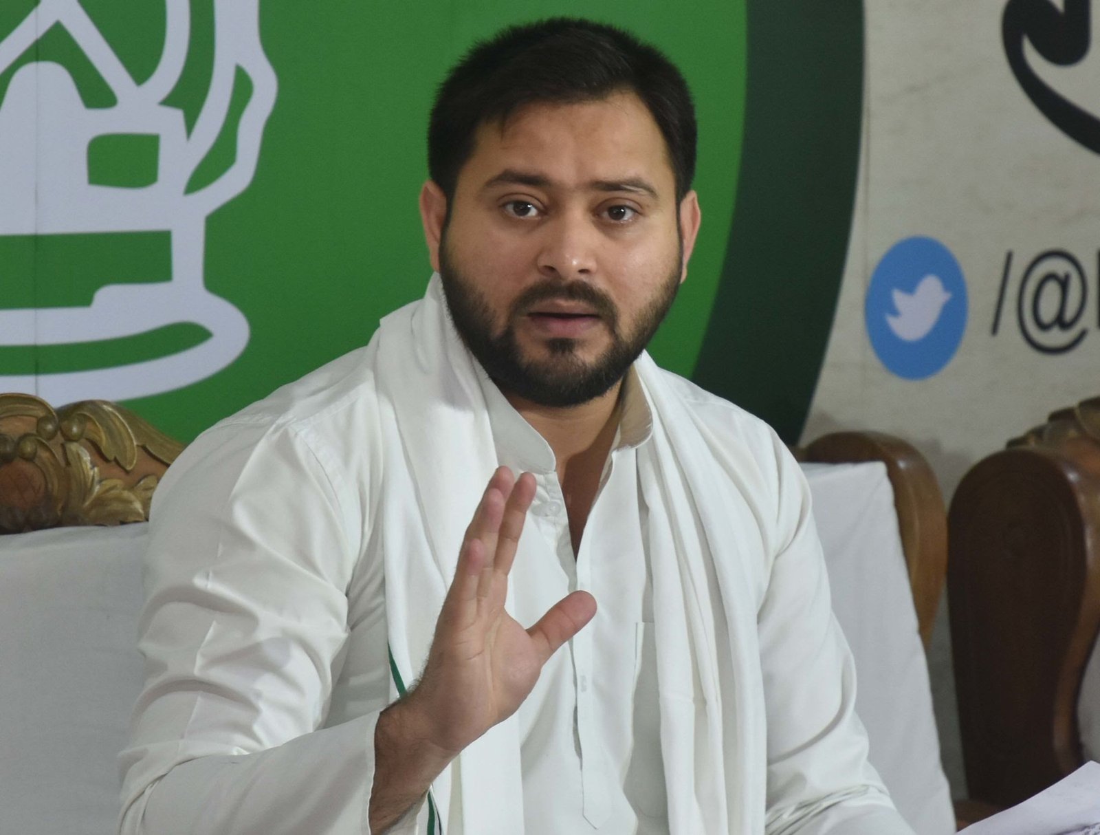 tejaswin yadav जमीन के बदले नौकरी मामले में तेजस्वी यादव पर चार्जसीट दायर,12 जुलाई को होगी कोर्ट में पेशी