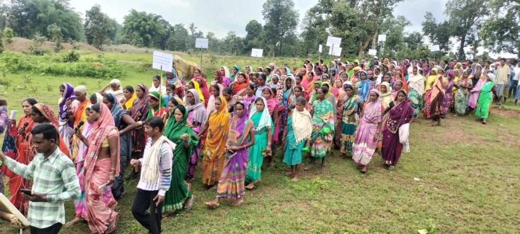 WhatsApp Image 2023 08 01 at 8.06.46 PM मणिपुर हिंसा के ख़िलाफ़ सर्व आदिवासी समाज की महिलाओं ने निकाली रैली