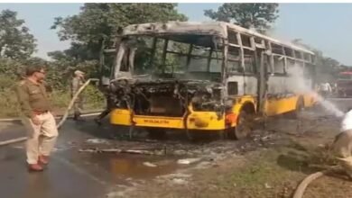 WhatsApp Image 2023 12 10 at 2.45.53 PM शार्ट सर्किट से स्कूल बस में लगी आग
