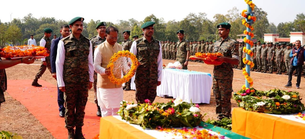 IMG 20240131 WA0025 मुख्यमंत्री ने गमगीन माहौल में शहीद जवानों को श्रद्धांजलि अर्पित की