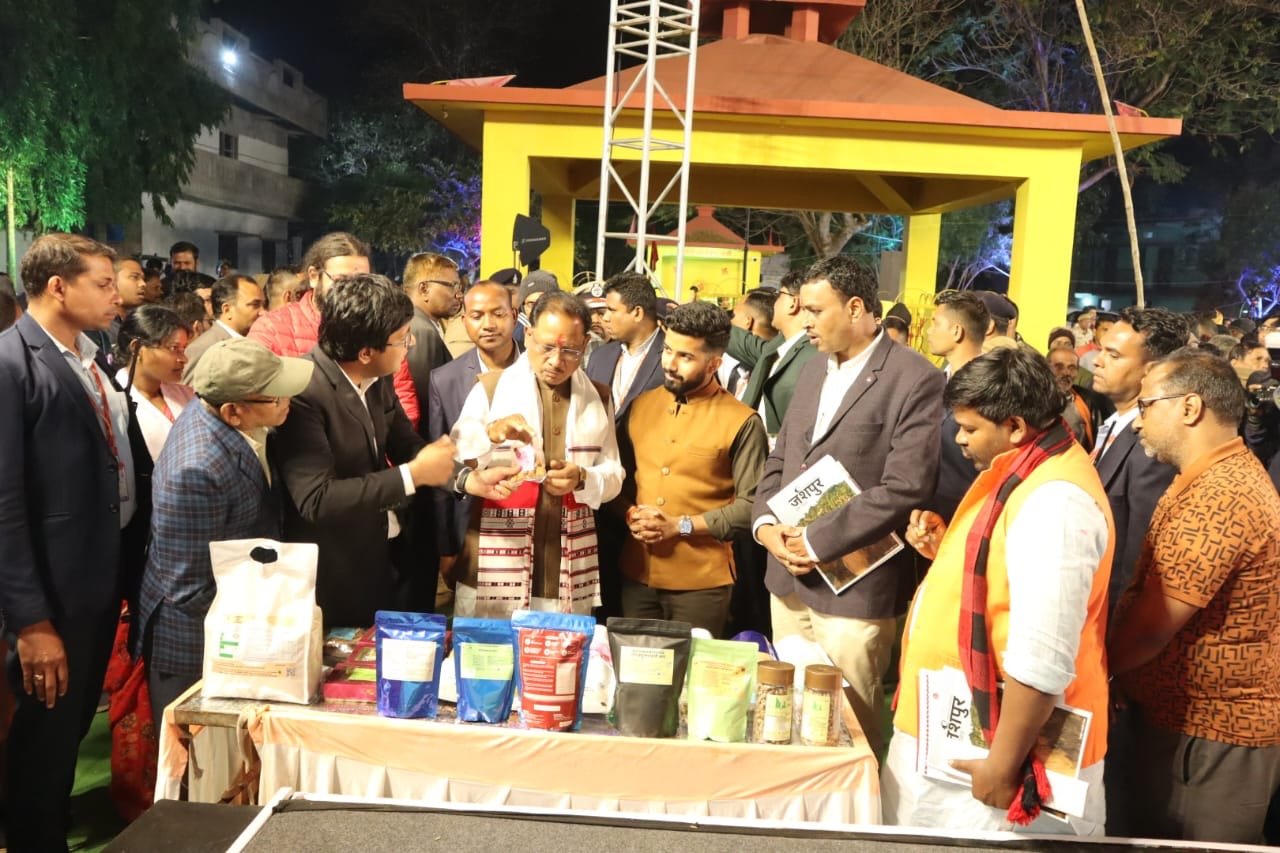 महिला समूहों के कार्यों की मुख्यमंत्री ने की तारीफ 1 88212943 01cc 4693 8630 b236cc41fec8 महिला समूहों के कार्यों की मुख्यमंत्री ने की तारीफ