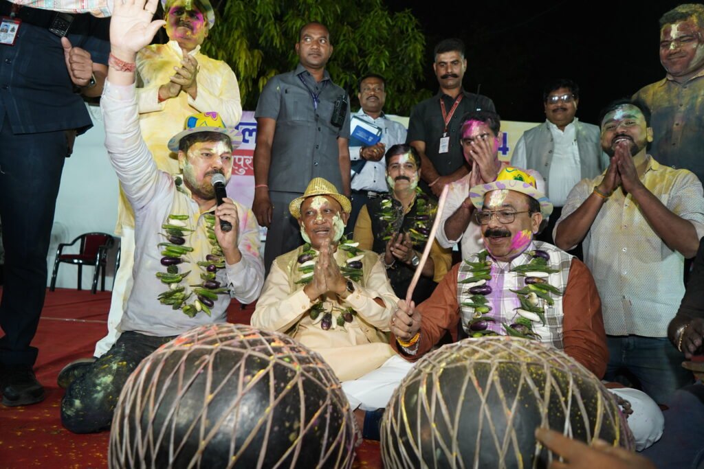 60 साल के जीवन में ऐसी होली पहली बार: विष्णु देव साय 2 IMG 9945 60 साल के जीवन में ऐसी होली पहली बार: विष्णु देव साय