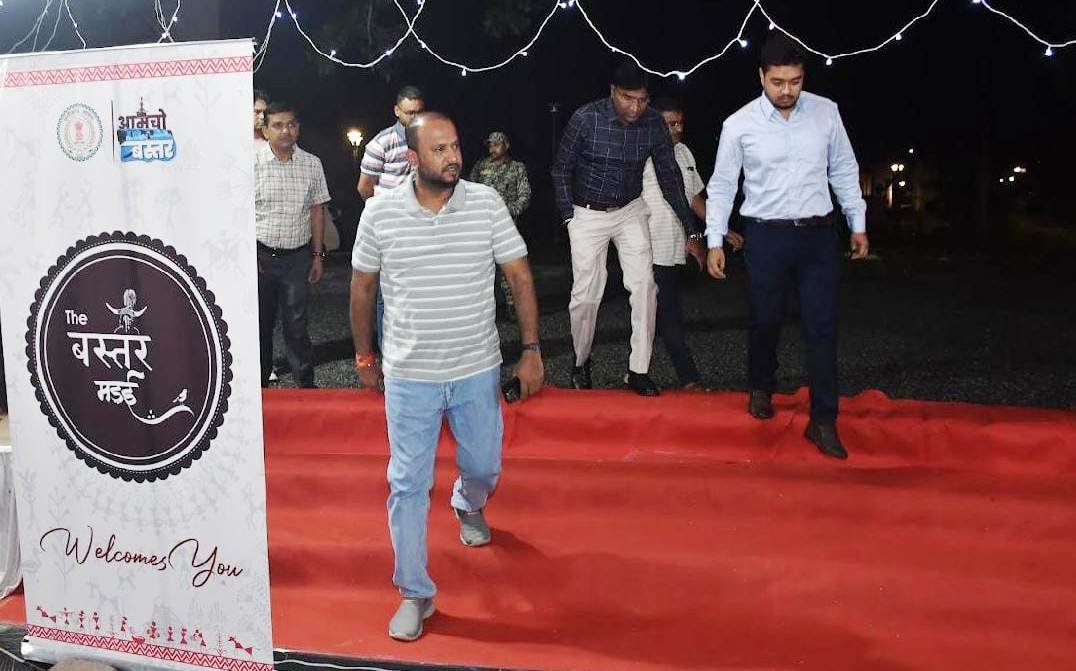 देश के विभिन्न हिस्सों से आए सोशल मीडिया इनफ्लुरेन्स करेंगे ‘‘द बस्तर मड़ई‘‘ का प्रमोशन 1 IMG 20240831 WA0910 देश के विभिन्न हिस्सों से आए सोशल मीडिया इनफ्लुरेन्स करेंगे ‘‘द बस्तर मड़ई‘‘ का प्रमोशन