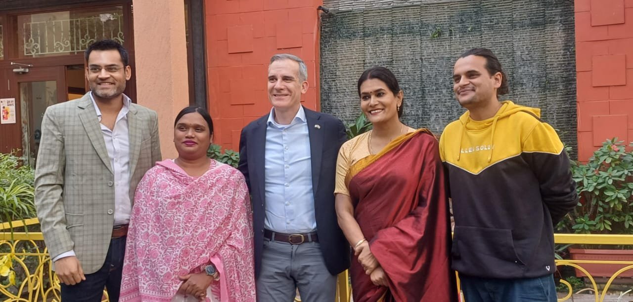 राष्ट्रीय ट्रांसजेंडर परिषद के सदस्यों से अमेरिकी राजदूत ने की मुलाकात 1 4daf5ac5 b7fc 41d5 9de6 8f8b58954383 राष्ट्रीय ट्रांसजेंडर परिषद के सदस्यों से अमेरिकी राजदूत ने की मुलाकात