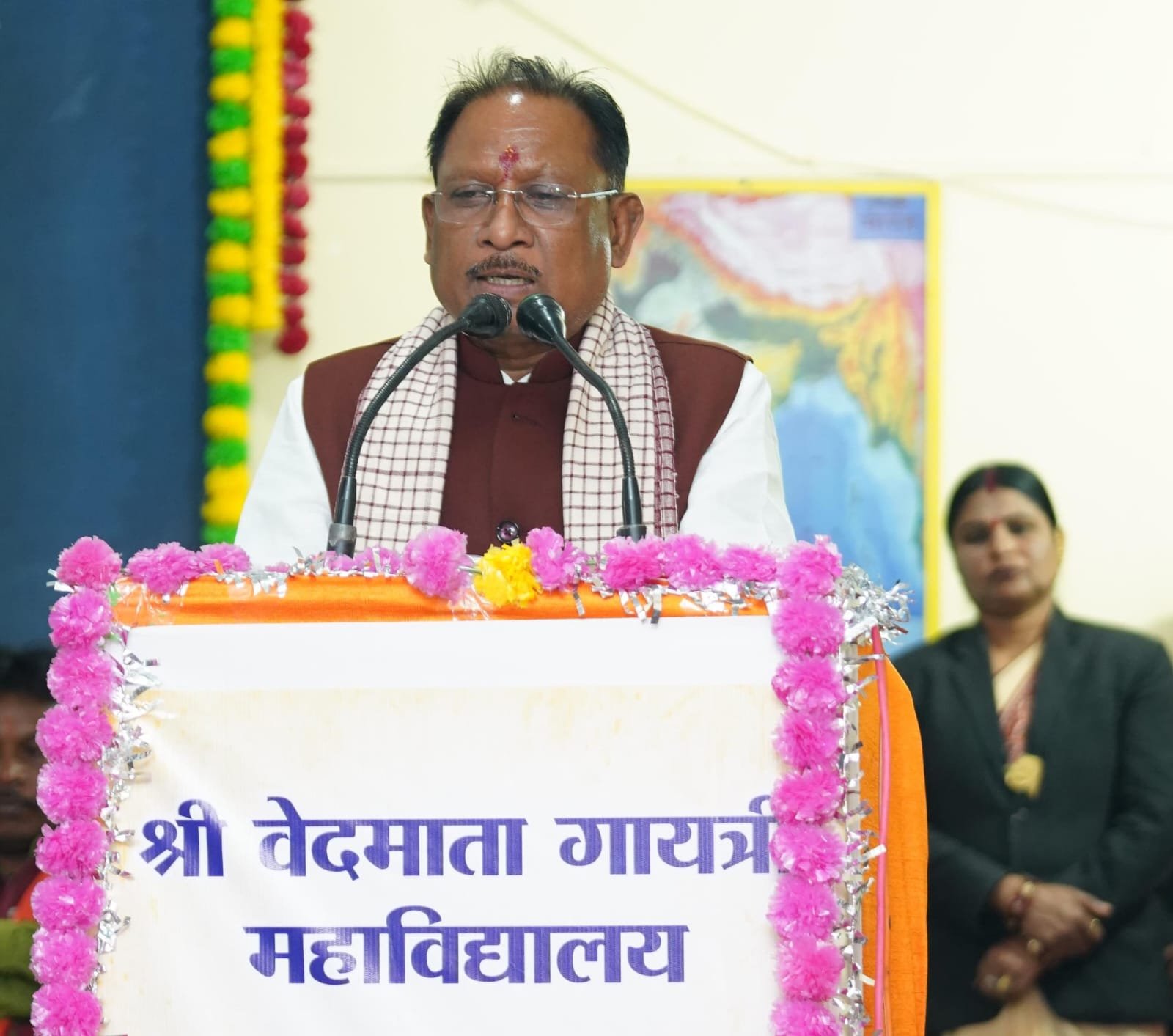 वसुधैव कुटुम्बकं और देशभक्ति का पाठ पढ़ाती है हमारी सनातन परम्परा : मुख्यमंत्री विष्णुदेव साय 1 IMG 20250102 WA0491 वसुधैव कुटुम्बकं और देशभक्ति का पाठ पढ़ाती है हमारी सनातन परम्परा : मुख्यमंत्री विष्णुदेव साय