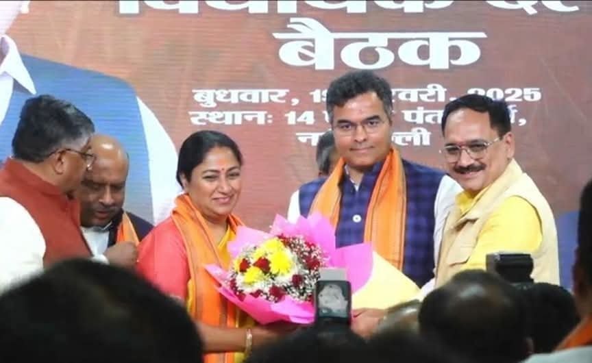 1002724285 Breking:दिल्ली मुख्यमंत्री की दौड़ में रेखा गुप्ता को मिली कुर्सी ,जानिए