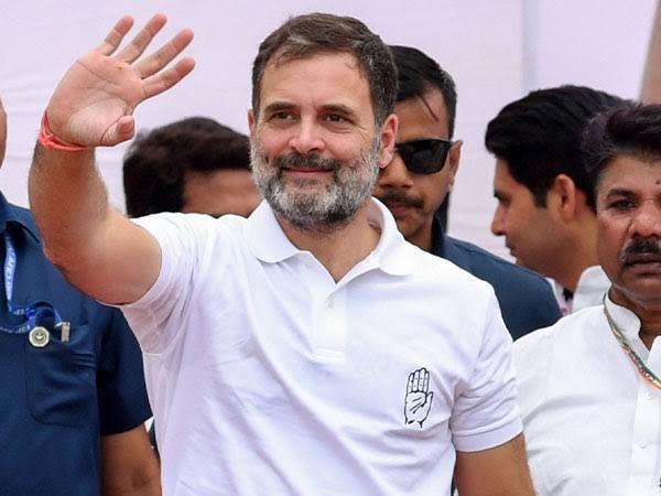 IMG 4671 रायबरेली दौरे के दूसरे दिन कार्यकर्ताओं और आम लोगों से मिले राहुल गांधी