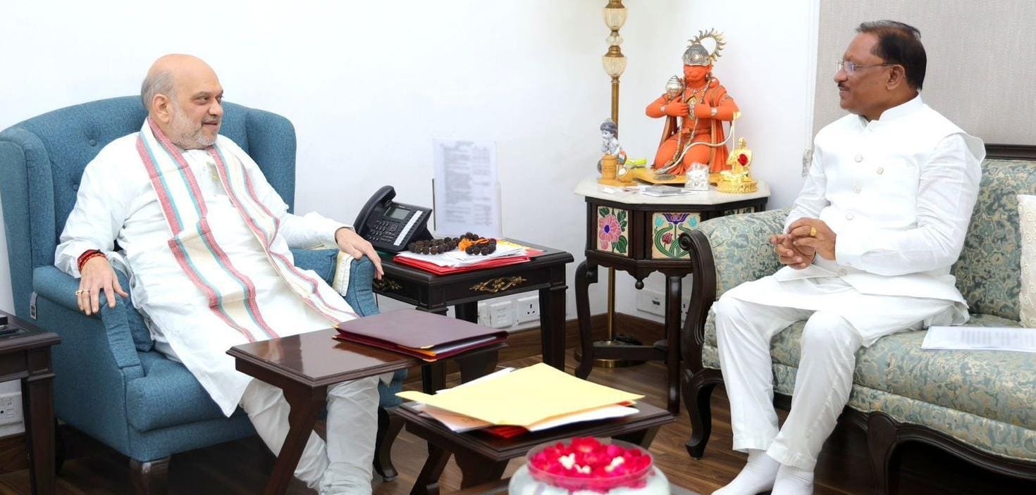 मुख्यमंत्री विष्णुदेव साय ने केंद्रीय गृह मंत्री अमित शाह से की सौजन्य मुलाकात,बस्तर के विकास पर हुई चर्चा 1 IMG 20250317 WA0870 मुख्यमंत्री विष्णुदेव साय ने केंद्रीय गृह मंत्री अमित शाह से की सौजन्य मुलाकात,बस्तर के विकास पर हुई चर्चा