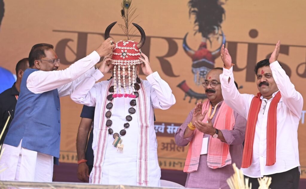 बस्तर पंडुम 2025 का ऐतिहासिक समापन समारोह सम्पन्न,केंद्रीय गृह मंत्री का ऐलान: हर नक्सल मुक्त गांव को मिलेगी 1 करोड़ रुपए 3 1003240143 बस्तर पंडुम 2025 का ऐतिहासिक समापन समारोह सम्पन्न,केंद्रीय गृह मंत्री का ऐलान: हर नक्सल मुक्त गांव को मिलेगी 1 करोड़ रुपए