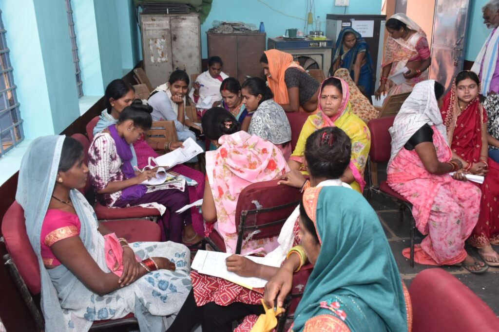 1003298772 प्रदेश-व्यापी सुशासन तिहार: तीन दिन में मिले तीन लाख से अधिक आवेदन, गांव-गांव, शहर-शहर में लगी समाधान पेटियां
