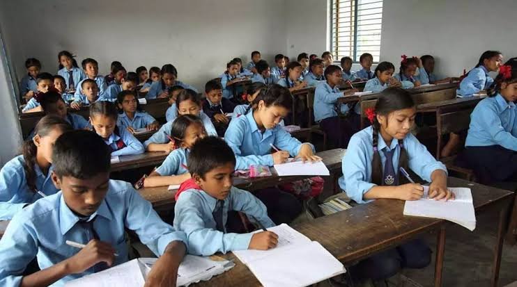 हजारों की संख्या में स्कूल बंद होने की बातें भ्रामक और तथ्यहीन, सिर्फ 166 स्कूलों का होगा समायोजन 1 IMG 6024 हजारों की संख्या में स्कूल बंद होने की बातें भ्रामक और तथ्यहीन, सिर्फ 166 स्कूलों का होगा समायोजन