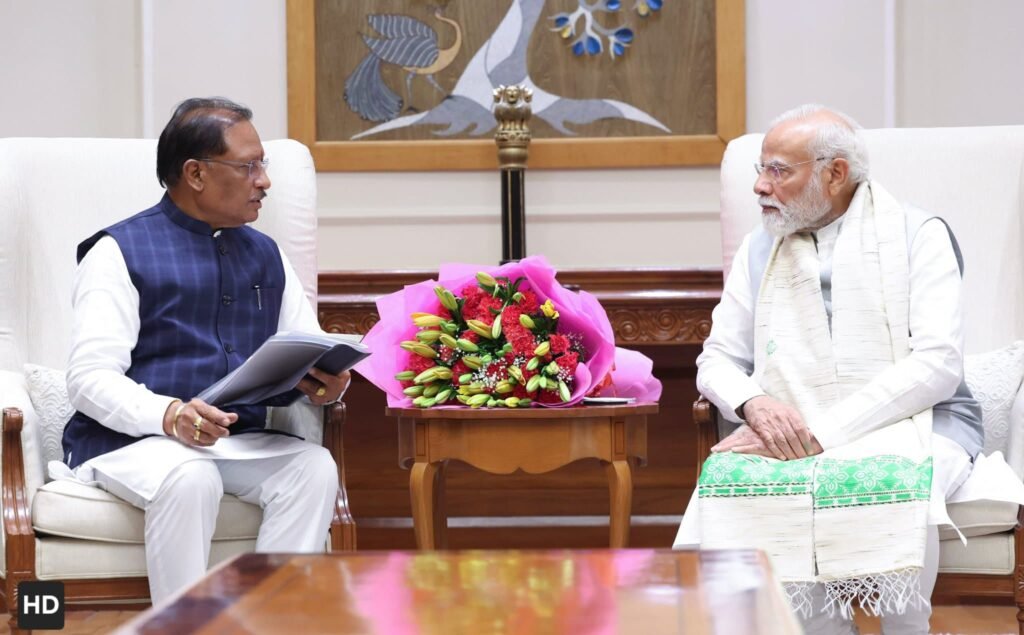मुख्यमंत्री विष्णुदेव साय ने प्रधानमंत्री नरेंद्र मोदी से की भेंट, छत्तीसगढ़ के विकास कार्यों और नक्सल उन्मूलन पर हुई चर्चा 2 1003983489 मुख्यमंत्री विष्णुदेव साय ने प्रधानमंत्री नरेंद्र मोदी से की भेंट, छत्तीसगढ़ के विकास कार्यों और नक्सल उन्मूलन पर हुई चर्चा