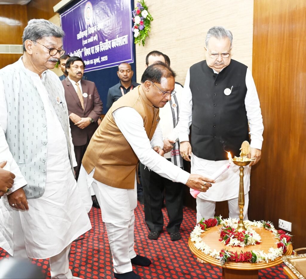 विधानसभा की कार्यवाही से आमजनों को अवगत कराने में संसदीय पत्रकार निभाते हैं बड़ी भूमिका : मुख्यमंत्री साय 2 05032075 8836 4b00 ac63 afd38f9825fd विधानसभा की कार्यवाही से आमजनों को अवगत कराने में संसदीय पत्रकार निभाते हैं बड़ी भूमिका : मुख्यमंत्री साय