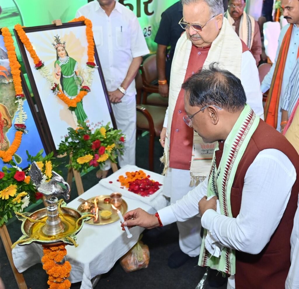 छत्तीसगढ़ की संस्कृति में सजीव और निर्जीव सभी के प्रति सम्मान और आभार की भावनाः मुख्यमंत्री विष्णु देव साय 3 94b1ede9 f02c 4025 98e2 4232bdfe842f छत्तीसगढ़ की संस्कृति में सजीव और निर्जीव सभी के प्रति सम्मान और आभार की भावनाः मुख्यमंत्री विष्णु देव साय