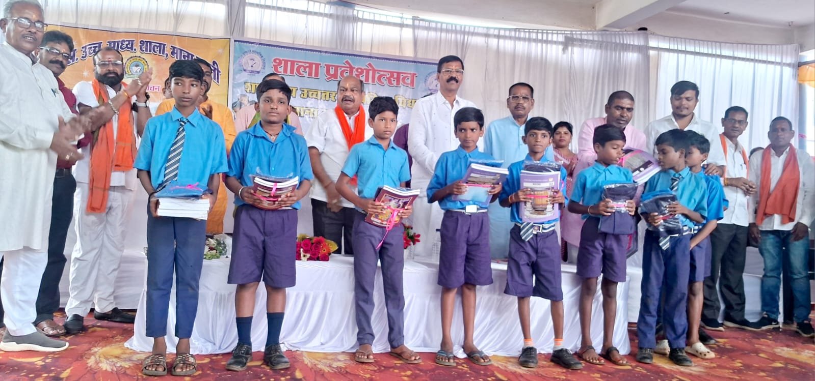 IMG 20250706 WA0078 शालाप्रवेशउत्सव में पहुंचे विधायक, रंगारंग कार्यक्रम के साथ बच्चों का हुआ प्रवेश