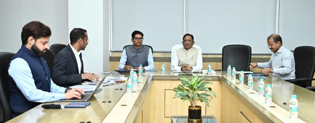 मुख्यमंत्री साय ने जीएसटी विभाग की समीक्षा बैठक में कर अपवंचन पर सख्ती के दिए निर्देश 2 a441a5fe 5cfe 4a49 bd7a 6ed0e726e86c मुख्यमंत्री साय ने जीएसटी विभाग की समीक्षा बैठक में कर अपवंचन पर सख्ती के दिए निर्देश