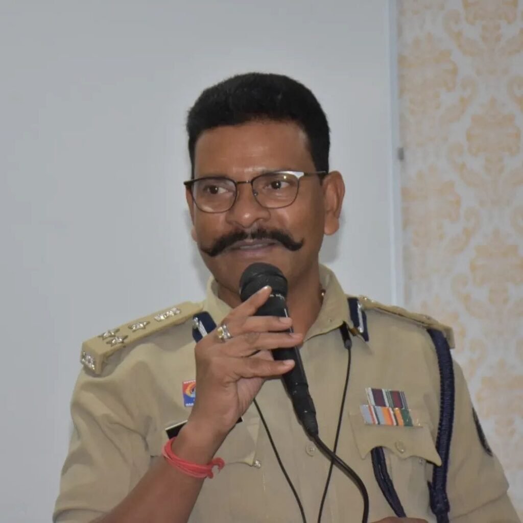 पुलिस मितान में जुड़ने वाले लोगों को एसएसपी ने दी बधाई। 3 bb19ccac 28f4 4272 9b15 99a36541f1fd पुलिस मितान में जुड़ने वाले लोगों को एसएसपी ने दी बधाई।