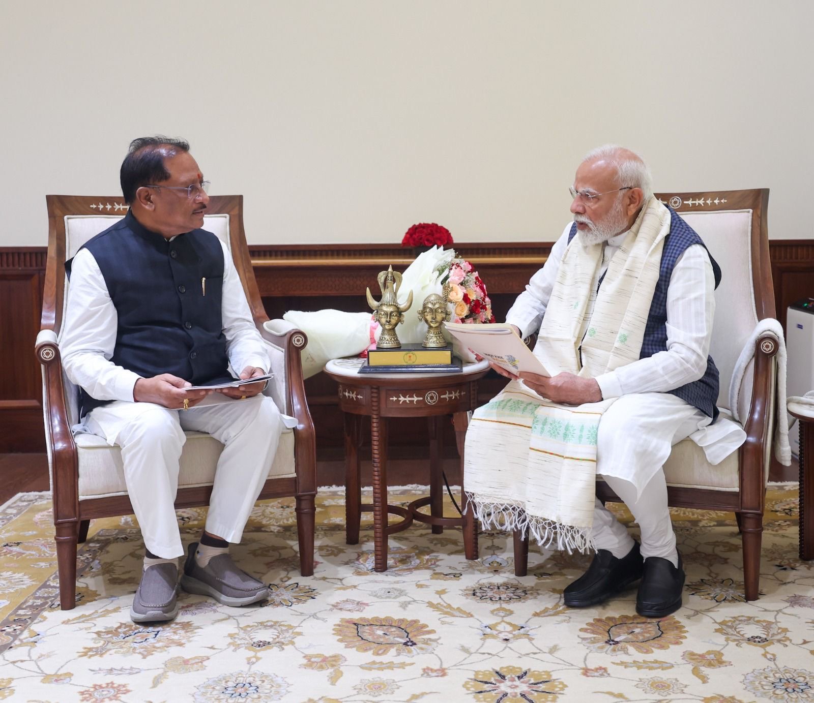 प्रधानमंत्री नरेंद्र मोदी से मिले मुख्यमंत्री विष्णुदेव साय – 1 नवंबर को ‘अमृत रजत महोत्सव’ में प्रधानमंत्री मोदी को दिया न्यौता 1 0b9618c0 1691 416c bc30 2609c000873d प्रधानमंत्री नरेंद्र मोदी से मिले मुख्यमंत्री विष्णुदेव साय – 1 नवंबर को ‘अमृत रजत महोत्सव’ में प्रधानमंत्री मोदी को दिया न्यौता