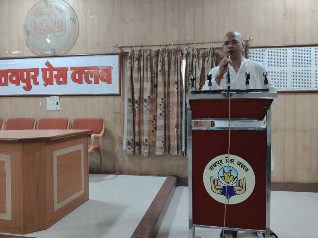 वरिष्ठ फोटो जर्नलिस्ट विनय शर्मा को रायपुर प्रेस क्लब ने दी श्रद्धांजलि, 4 8bc3a250 b586 474a 911a 80880486b25c वरिष्ठ फोटो जर्नलिस्ट विनय शर्मा को रायपुर प्रेस क्लब ने दी श्रद्धांजलि,