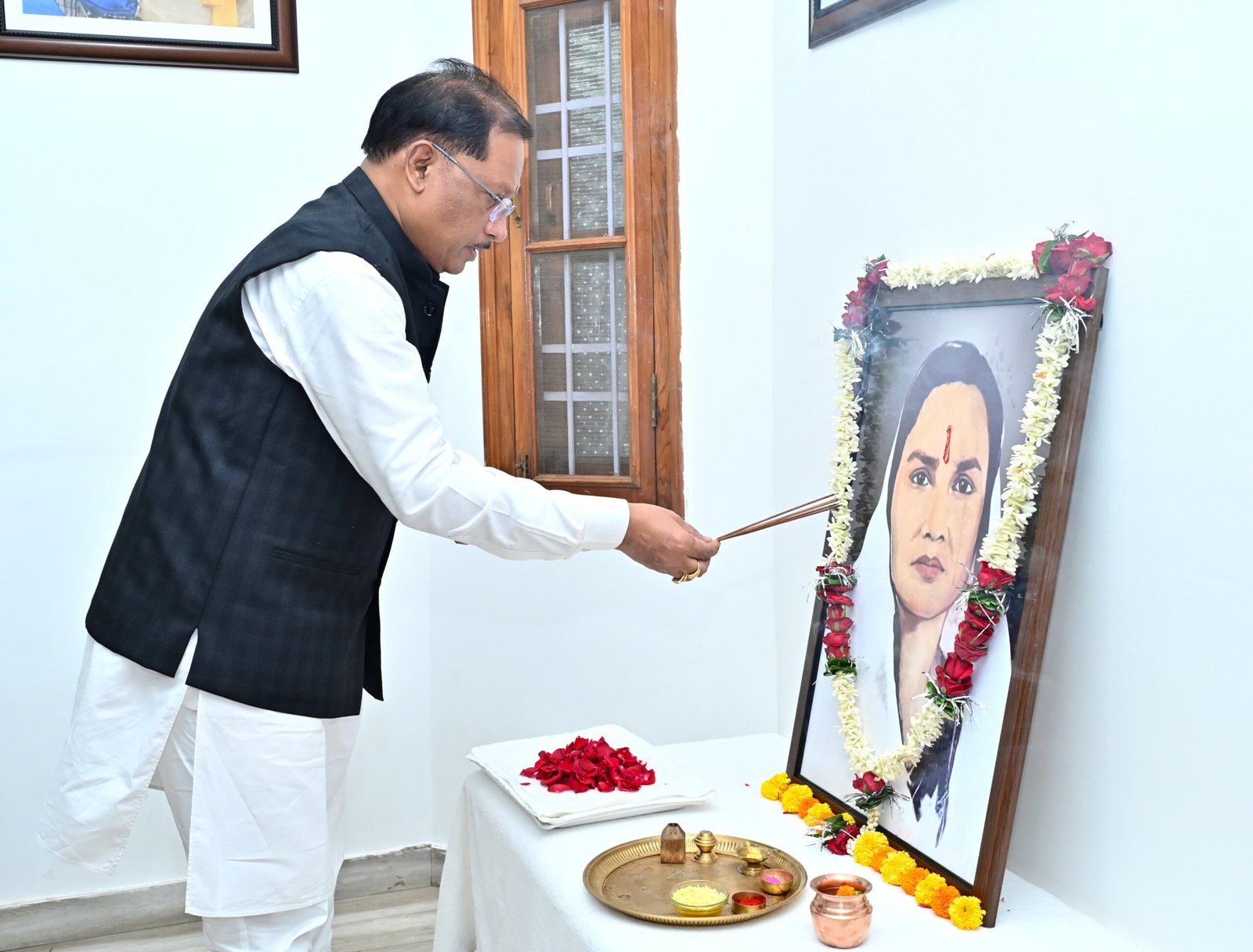 मुख्यमंत्री साय ने छत्तीसगढ़ की पहली महिला सांसद मिनीमाता की पुण्यतिथि पर उनके अविस्मरणीय योगदान को किया नमन 1 97606b98 7d7b 4f2c 960b 787b2161fece scaled मुख्यमंत्री साय ने छत्तीसगढ़ की पहली महिला सांसद मिनीमाता की पुण्यतिथि पर उनके अविस्मरणीय योगदान को किया नमन