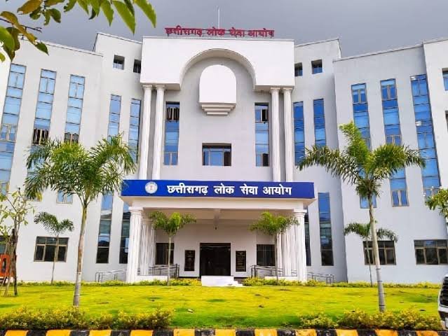लोक सेवा आयोग ने मूल्यांकन प्रक्रिया पर उठाए गए सवालों को किया खारिज 1 IMG 6945 लोक सेवा आयोग ने मूल्यांकन प्रक्रिया पर उठाए गए सवालों को किया खारिज