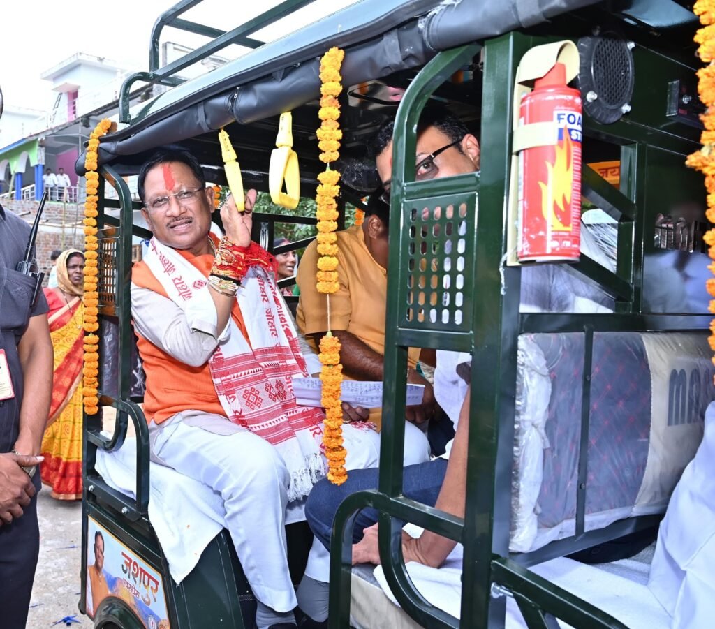 छत्तीसगढ़ की बहनों की सुरक्षा, सम्मान और सशक्तिकरण के लिए हमारी सरकार प्रतिबद्ध: मुख्यमंत्री विष्णुदेव साय 2 eb9cf8b0 a03a 4508 897d 5f02f143252a छत्तीसगढ़ की बहनों की सुरक्षा, सम्मान और सशक्तिकरण के लिए हमारी सरकार प्रतिबद्ध: मुख्यमंत्री विष्णुदेव साय