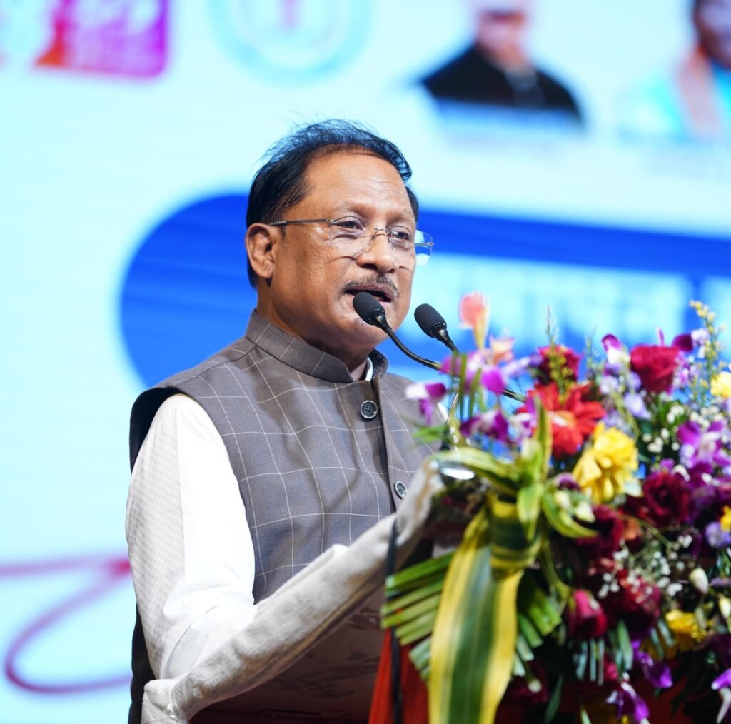 रायगढ़ में चक्रधर समारोह के समापन कार्यक्रम में शामिल हुए मुख्यमंत्री साय 2 1005131623 रायगढ़ में चक्रधर समारोह के समापन कार्यक्रम में शामिल हुए मुख्यमंत्री साय