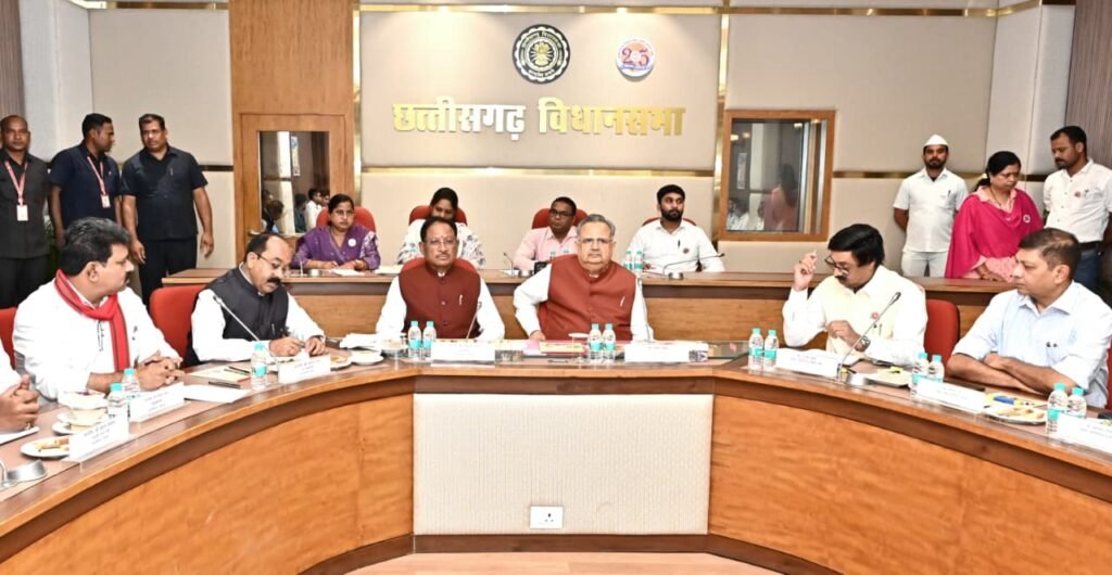 1005273363 प्रधानमंत्री नरेन्द्र मोदी के छत्तीसगढ़ आगमन की तैयारियों को लेकर उच्च स्तरीय बैठक सम्पन्न
