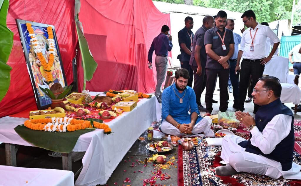 1005278426 श्रम की सार्थकता और सृजन की भावना को समाज में प्रतिष्ठित करने का श्रेय भगवान विश्वकर्मा को - मुख्यमंत्री विष्णु देव साय