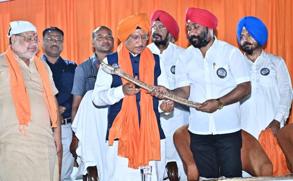 मुख्यमंत्री गुरु श्री तेगबहादुर सिंह जी की 350वीं शहादत शताब्दी पर नगर कीर्तन यात्रा में हुए शामिल 2 1005335767 मुख्यमंत्री गुरु श्री तेगबहादुर सिंह जी की 350वीं शहादत शताब्दी पर नगर कीर्तन यात्रा में हुए शामिल