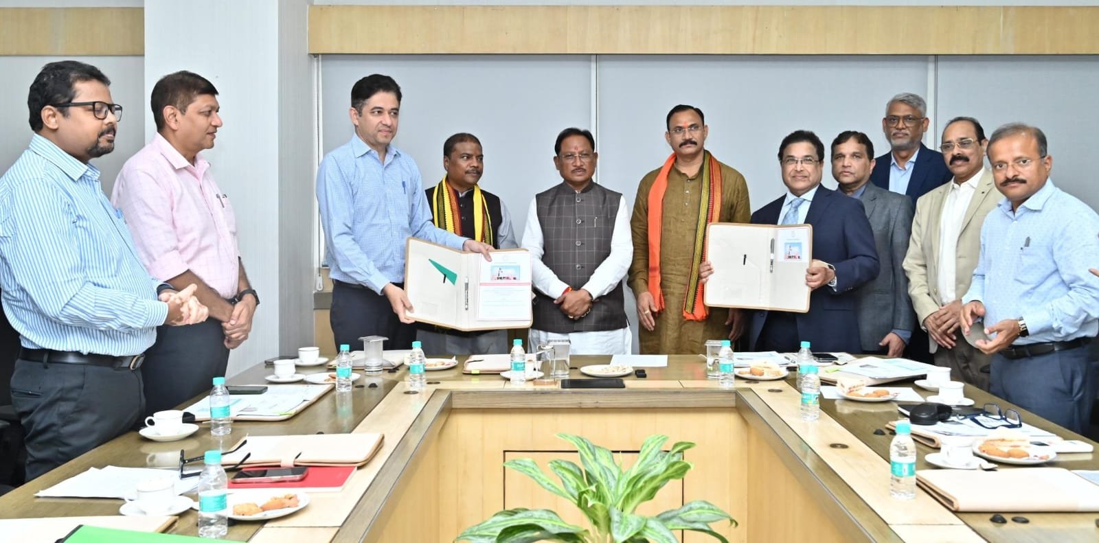 मुख्यमंत्री विष्णुदेव साय का संकल्प: आदिवासी अंचलों सहित सभी नागरिकों तक पहुँचे विश्वस्तरीय स्वास्थ्य सुविधा 1 IMG 20250903 WA09081 मुख्यमंत्री विष्णुदेव साय का संकल्प: आदिवासी अंचलों सहित सभी नागरिकों तक पहुँचे विश्वस्तरीय स्वास्थ्य सुविधा