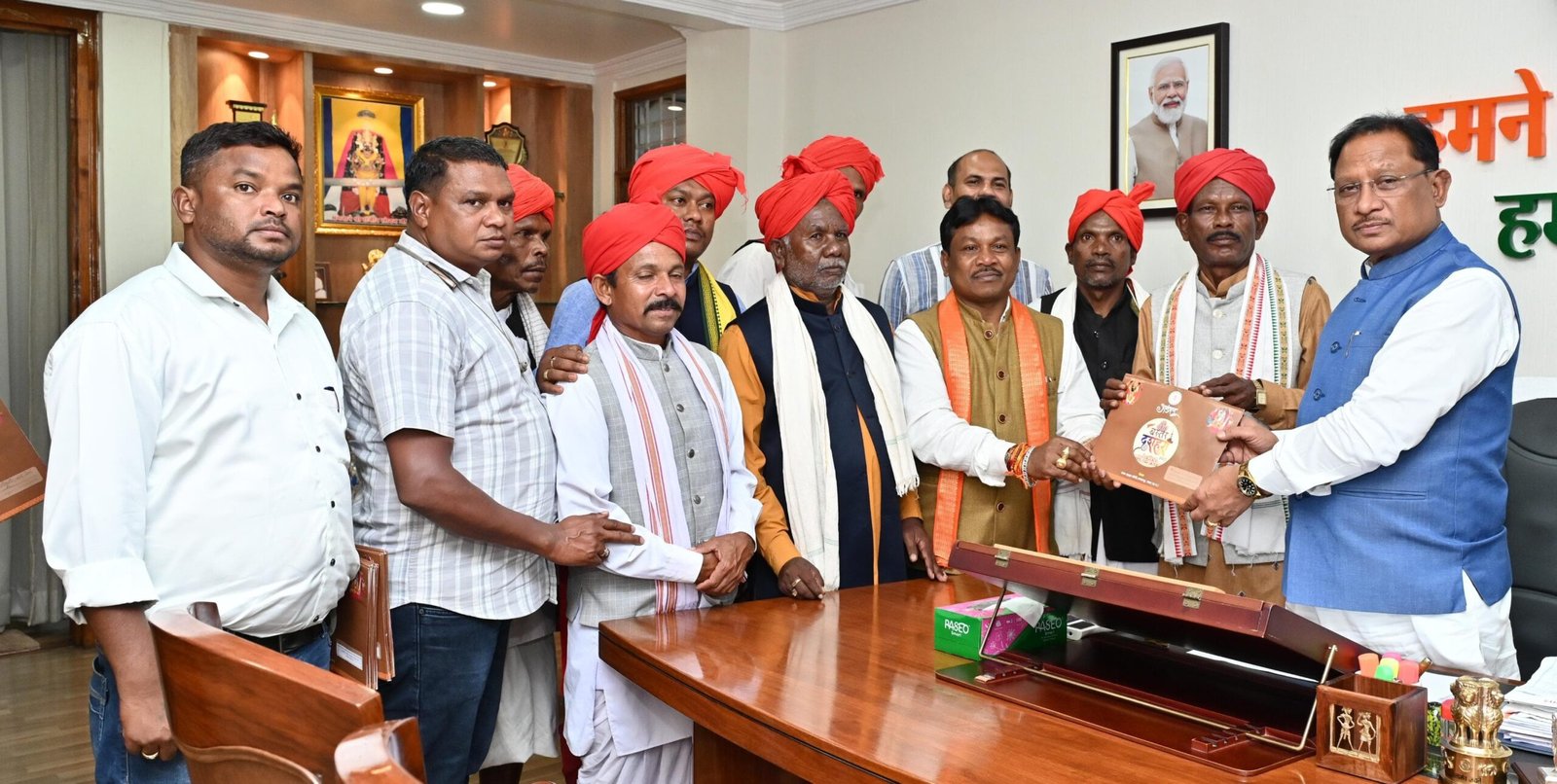 IMG 20250910 WA0847 scaled मुख्यमंत्री साय को बस्तर दशहरा कार्यक्रम में शामिल होने का मिला न्यौता,75 दिनों तक मनाए जाने वाले "बस्तर दशहरा" की ख्याति है विशेष