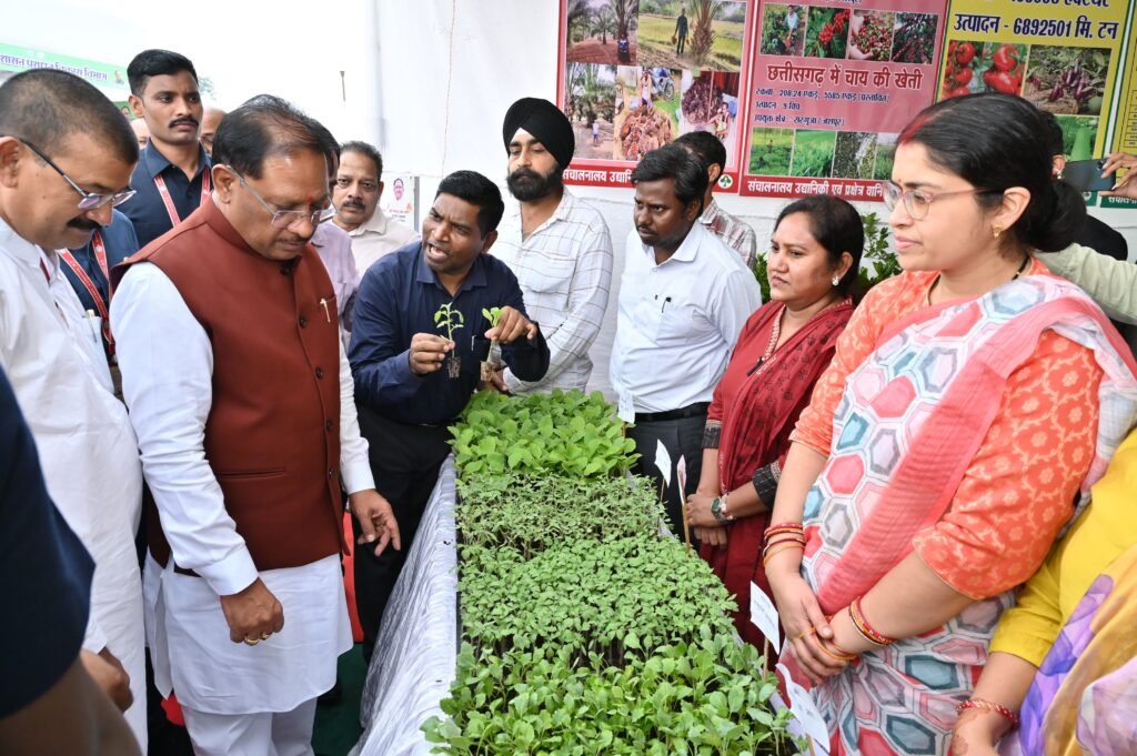 3ddafa26 1770 4dcf 8c80 f4d06d4d085d प्रधानमंत्री नरेन्द्र मोदी ने किसानों के लिए 41 हजार करोड़ रूपए से अधिक की दो नई योजनाओं का किया शुभारंभ