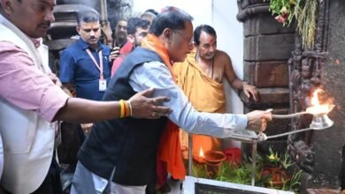 IMG 20250930 WA1327 मुख्यमंत्री विष्णु देव साय ने रतनपुर महामाया मंदिर में नवरात्रि पर की पूजा अर्चना