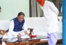 मुख्यमंत्री श्री विष्णु देव साय ने बगिया में सुनी आम जनता की समस्याएं, आवेदनों के त्वरित निराकरण के निर्देश 28 IMG 20251021 WA0258 मुख्यमंत्री श्री विष्णु देव साय ने बगिया में सुनी आम जनता की समस्याएं, आवेदनों के त्वरित निराकरण के निर्देश