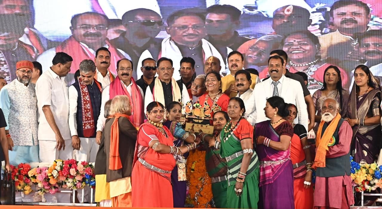 पंडवानी एक ऐसी विधा है, जिसके माध्यम से छत्तीसगढ़ को विश्व में मिली पहचान – मुख्यमंत्री साय 1 IMG 20251025 WA0333 पंडवानी एक ऐसी विधा है, जिसके माध्यम से छत्तीसगढ़ को विश्व में मिली पहचान – मुख्यमंत्री साय