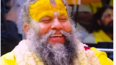 IMG 20251013 164434 प्रेमानंद महराज के स्वास्थ्य में सुधार , मुस्लिम युवक ने मदीने में जाकर मांगी दुआएं