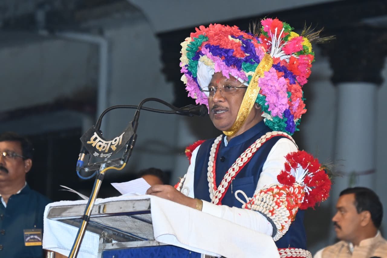 IMG 20251115 WA0739 48वां रावत नाचा महोत्सव : लाल बहादुर शास्त्री स्कूल मैदान में आयोजित कार्यक्रम में शामिल हुए मुख्यमंत्री विष्णुदेव साय