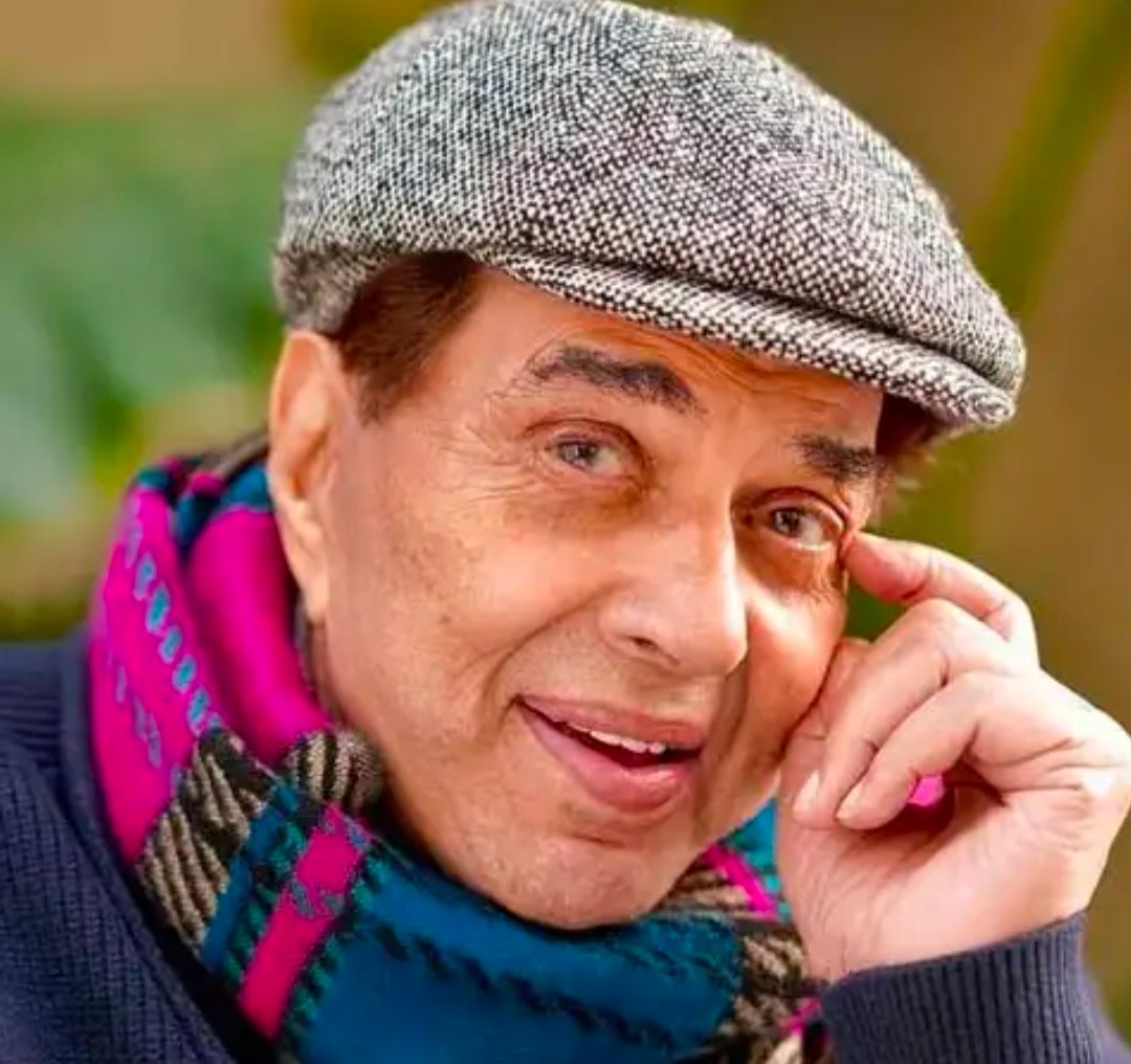 IMG 20251124 145203 दिग्गज अभिनेता धर्मेन्द्र का 89 वर्ष में निधन , करण जौहर ने दी सोशल मीडिया में जानकारी ,श्मशान में फिल्मी हस्तियों का जमावड़ा