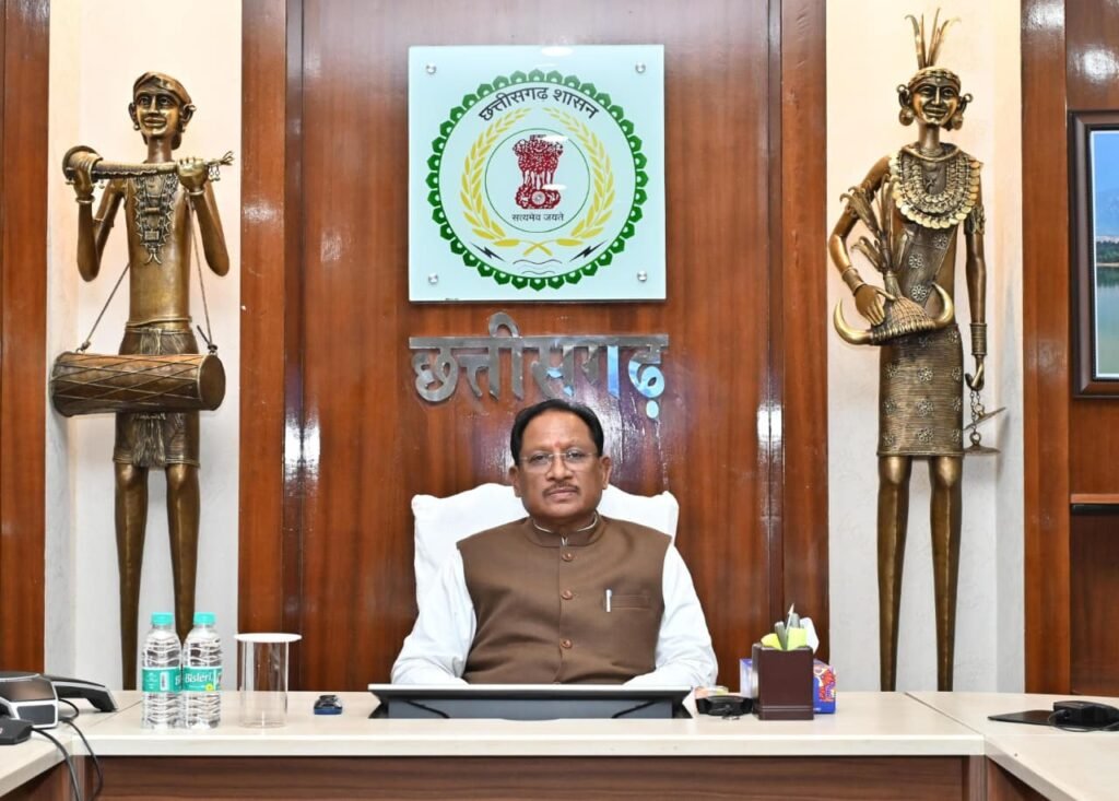 1006197733 छत्तीसगढ़ राज्य बाल अधिकार संरक्षण आयोग ने प्रदेश के 6 विश्वविद्यालयों के साथ किया एमओयू