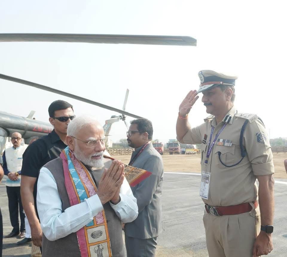 1006586535 छत्तीसगढ़ में बड़ा प्रशासनिक फेर बदल,डॉ संजीव शुक्ला बने राजधानी के पहले पुलिस कमिश्नर