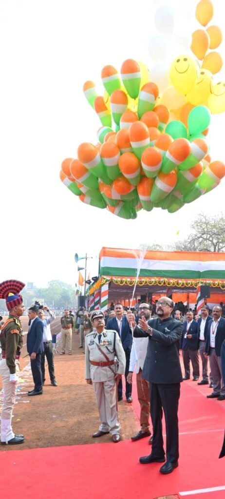 1006619656 राजधानी में हर्षाेल्लास के साथ मनाया गया 77 वां गणतंत्र दिवस,राज्यपाल डेका ने राष्ट्रीय ध्वज फहरा कर ली परेड की सलामी