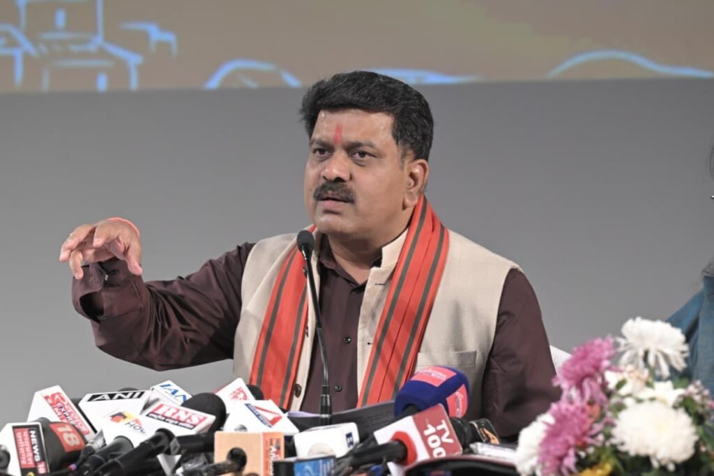 देश में प्रतिदिन सबसे अधिक पीएम आवास बनाने वाला राज्य छतीसगढ़ - उपमुख्यमंत्री विजय शर्मा 3 1006641448 देश में प्रतिदिन सबसे अधिक पीएम आवास बनाने वाला राज्य छतीसगढ़ - उपमुख्यमंत्री विजय शर्मा