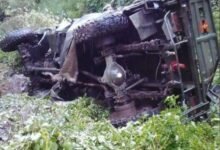 20260122 183811 जम्मू कश्मीर के डोडा में 400 फिट नीचे खाई में गिरा सेना का वाहन,10 की मौत ,11 घायल