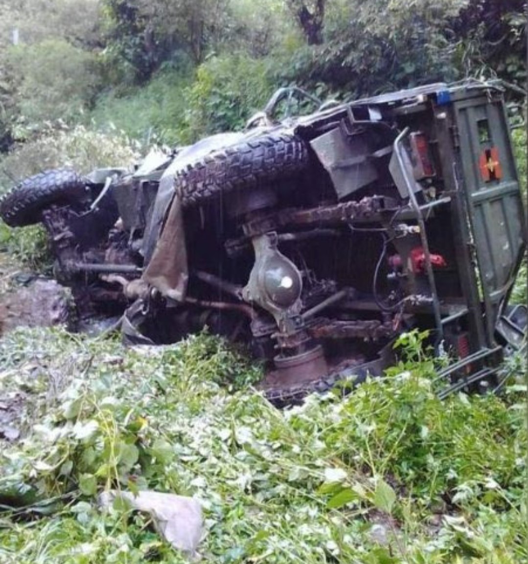 जम्मू कश्मीर के डोडा में 400 फिट नीचे खाई में गिरा सेना का वाहन,10 की मौत ,11 घायल 1 20260122 183811 जम्मू कश्मीर के डोडा में 400 फिट नीचे खाई में गिरा सेना का वाहन,10 की मौत ,11 घायल