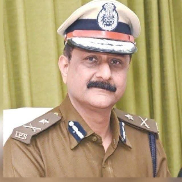 FB IMG 1769107489697 छत्तीसगढ़ में बड़ा प्रशासनिक फेर बदल,डॉ संजीव शुक्ला बने राजधानी के पहले पुलिस कमिश्नर
